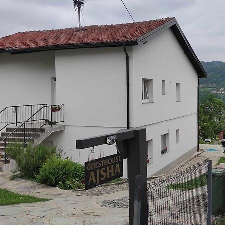 Ajsha Guesthouse 야이체 외부 사진